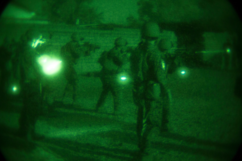 Ground Combat Element Trains in Low Light