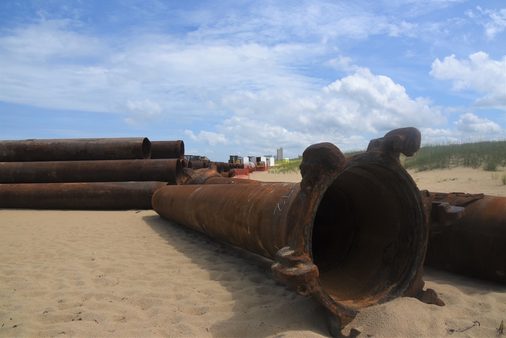 Norfolk District, city of Virginia Beach assist in dredge prep