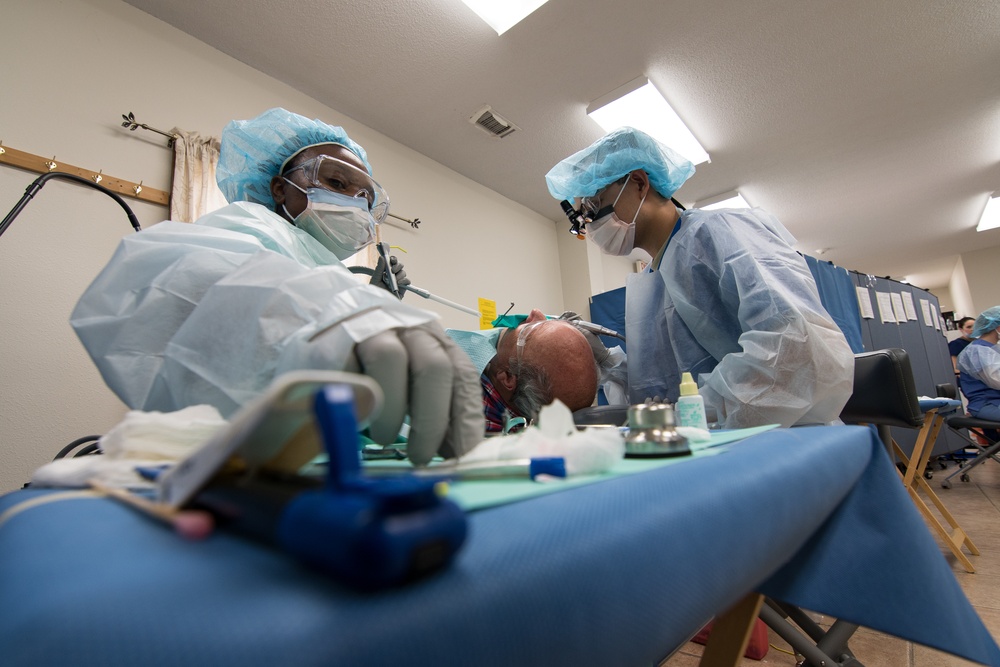 Joint Air Force, Navy dental clinic ‘changing lives one tooth at a time’