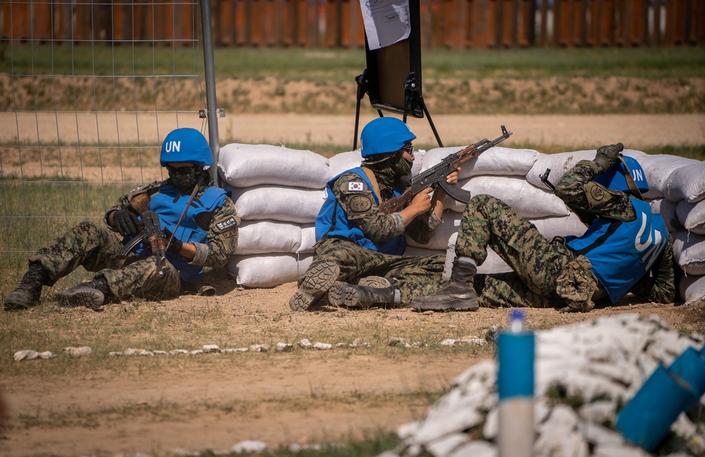 ROK deters rebel forces in simulated UN training scenario during Khaan Quest 2019