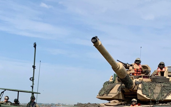 50th MRBC fords an M1 Abrams across Danube River
