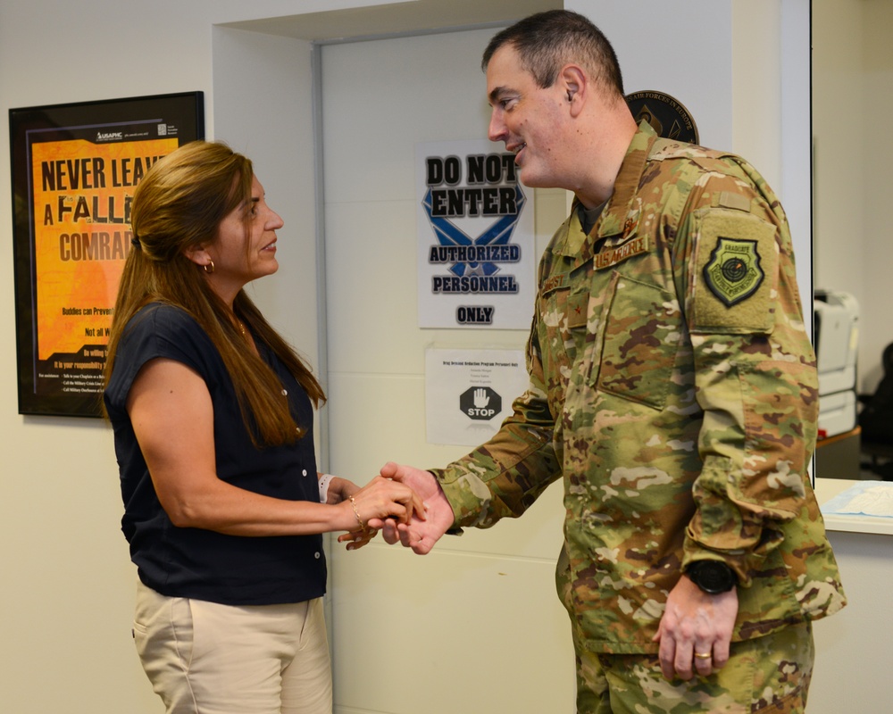 Airlifter of the Week: 86th DTP Admin Manager receives honor