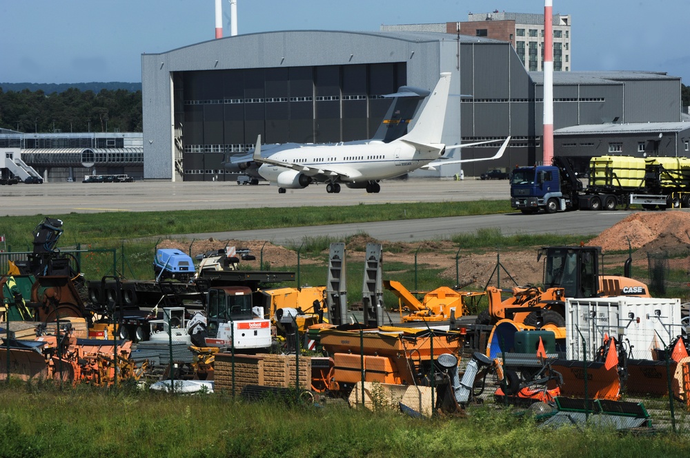 Last C-40B departs Ramstein