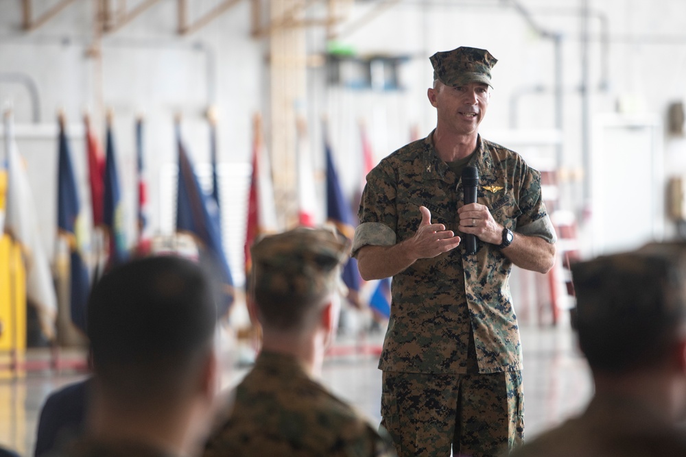 Headquarters and Headquarters Squadron Hosts Change of Command Ceremony