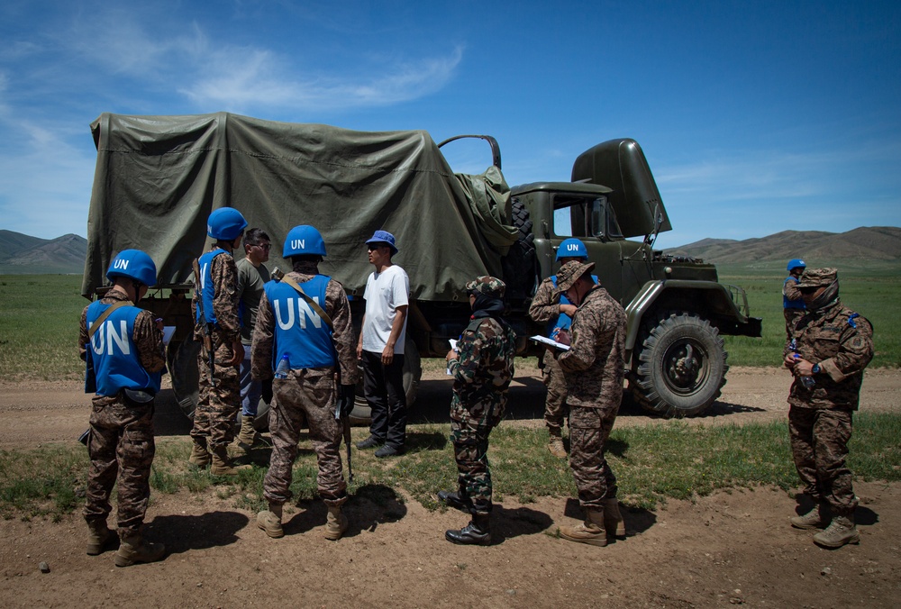 Mongolian soldiers participate in convoy escort training