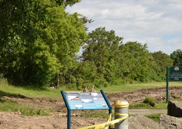 Buffalo District installs electrical line on Unity Island