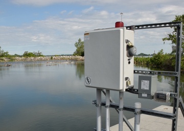 Buffalo District installs electrical line on Unity Island