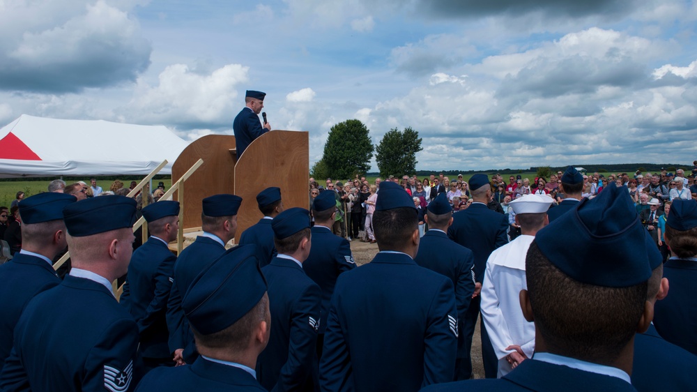 Joint Base Charleston members participate in UK memorial service