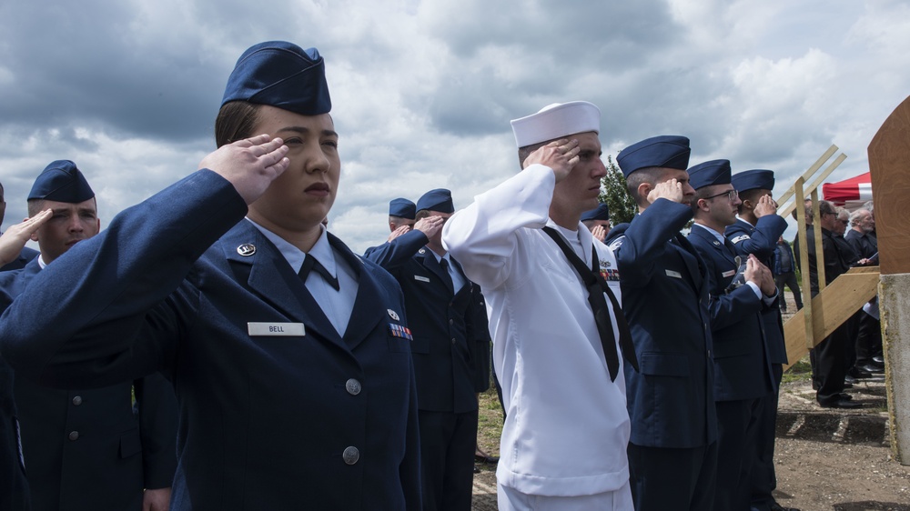 Joint Base Charleston members participate in UK memorial service