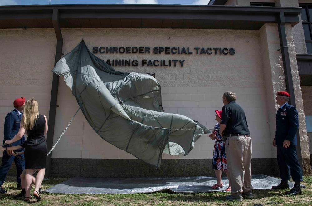 Special Tactics Training Squadron dedicates building to selfless hero
