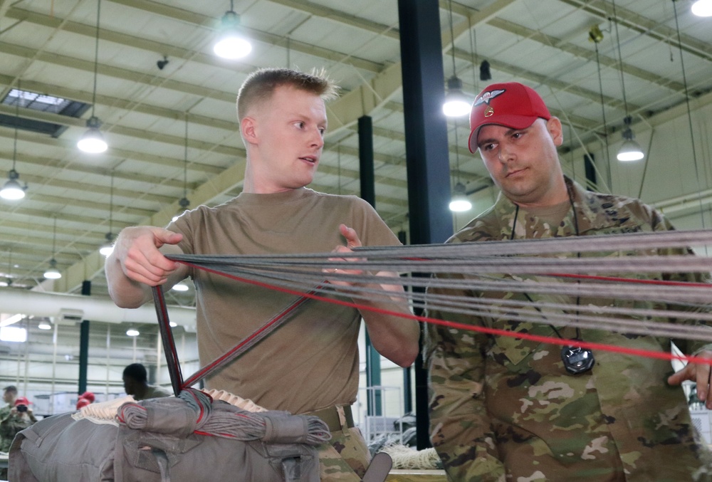 USAJFKSWCS Soldiers Participate in Rigger Rodeo