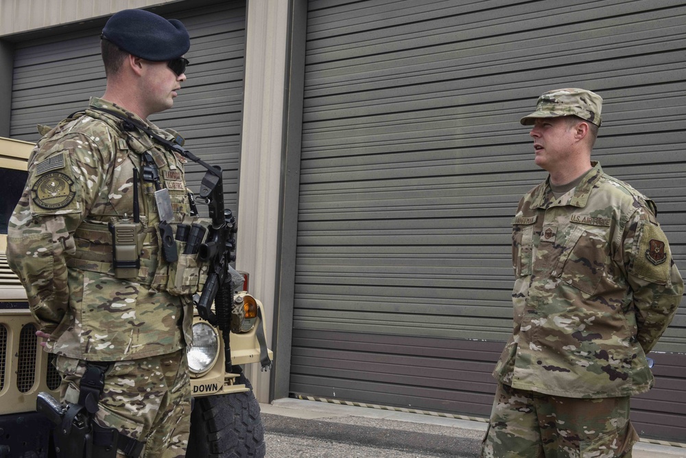 Global Strike command chief visits Team Kirtland