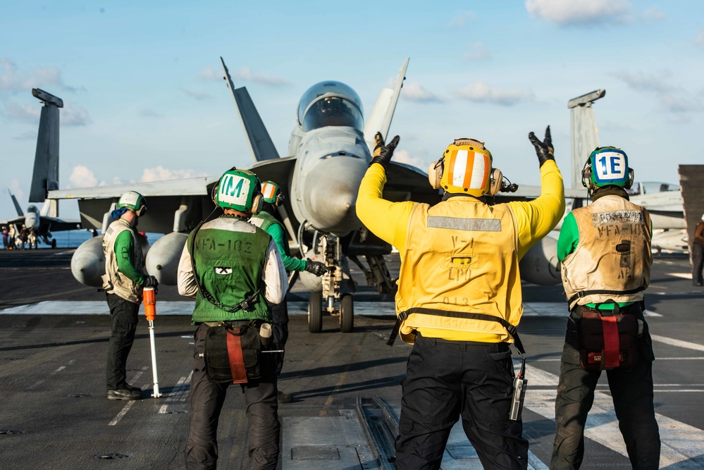 USS Ronald Reagan (CVN 76) Flight Operations