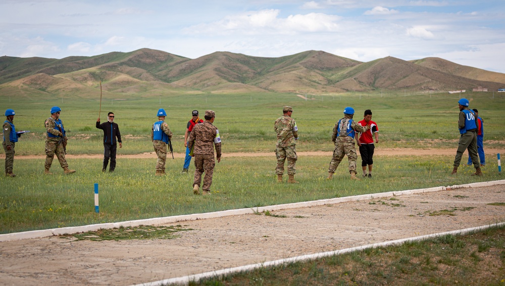 U.S., Fijian soldiers participate in cordon, search training