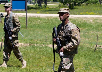 Soldiers from the 414th Civil Affairs Battalion Train at Camp Grayling