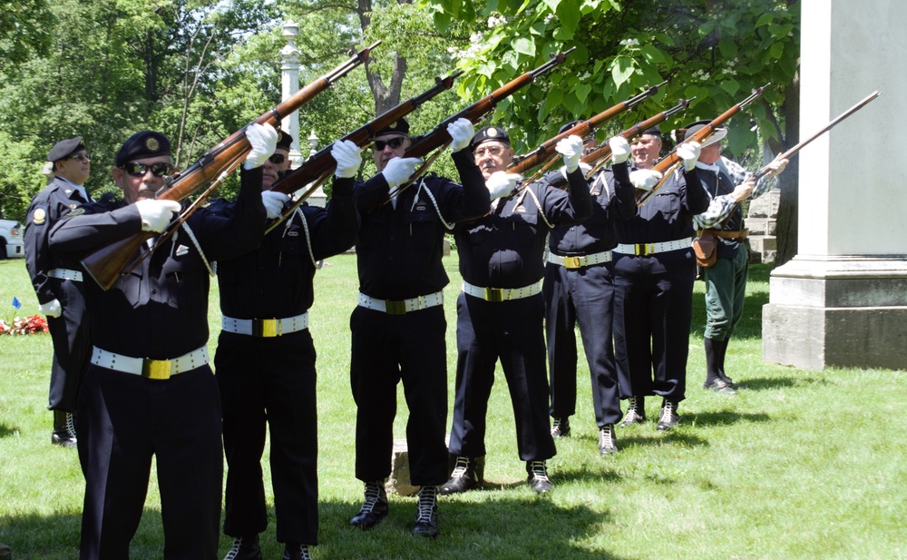 African-American Revolutionary War hero honored at Detroit gravestone dedication