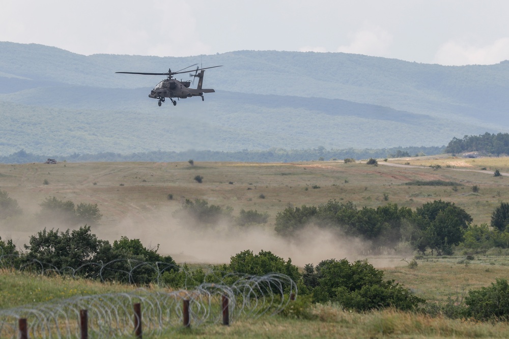 82nd Airborne Division paratroopers conduct CALFEX in Bulgaria