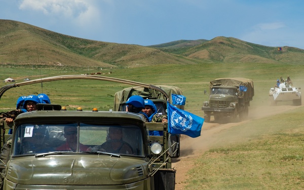 Mongolian, Malaysian Armed Forces train in convoy escort