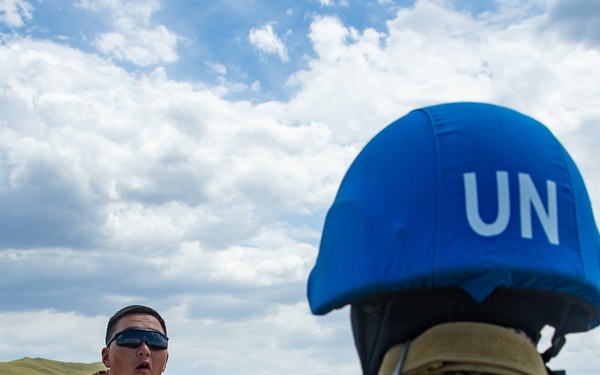 Mongolian, Malaysian Armed Forces train in convoy escort