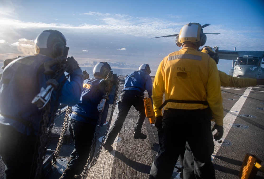 USS Harpers Ferry Conducts Flight Quarters