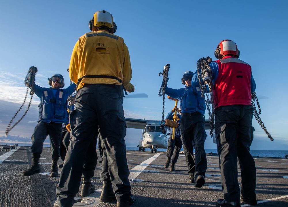 USS Harpers Ferry Conducts Flight Quarters