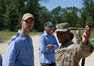 Soldiers from the 414th Civil Affairs Battalion Train to Feed Displaced Civilians