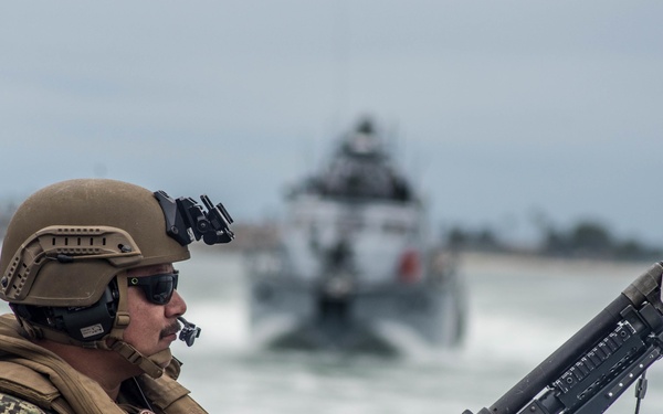 CRS 3 Mark VI Patrol Boats Underway During Unit Level Training