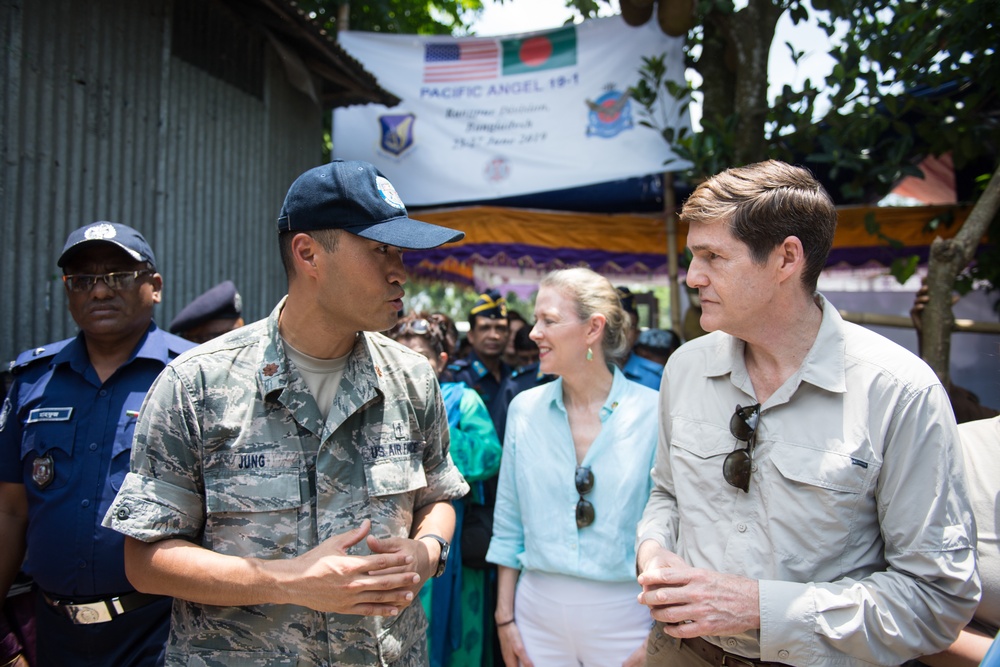 U.S. Ambassador visits Pacific Angel 19-1