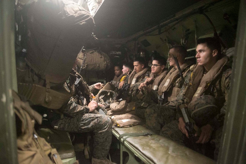 31st MEU BLT Marines rehearse for amphibious raids aboard USS Green Bay