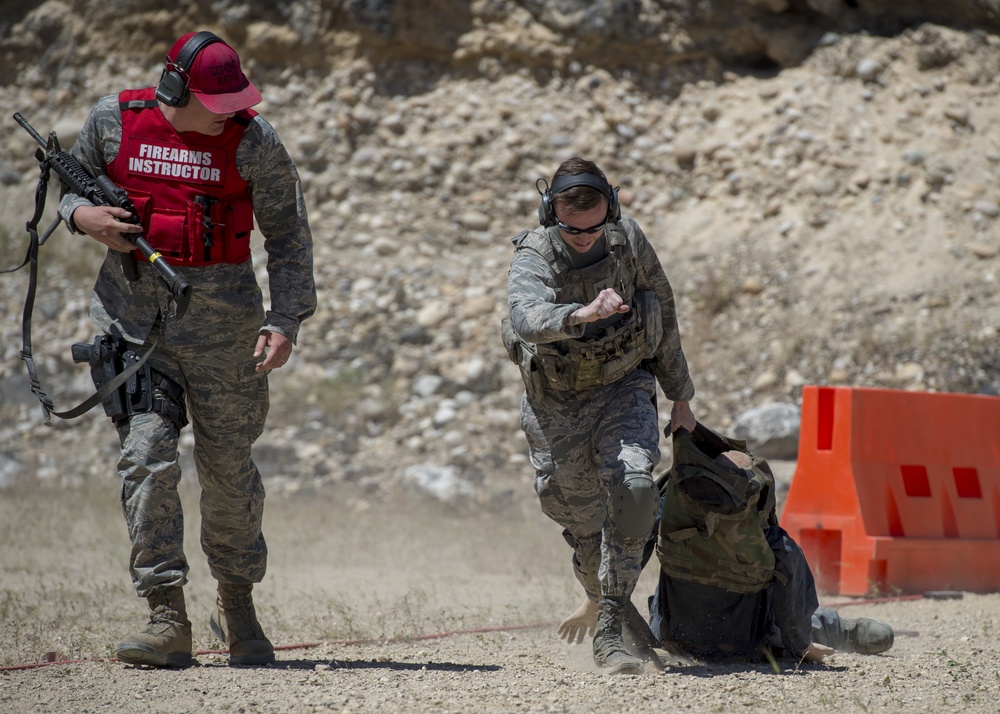 124th Security Forces Squadron participates in shooting course