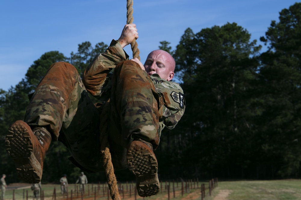 Soldiers navigate obstacle course during 2019 ARBWC