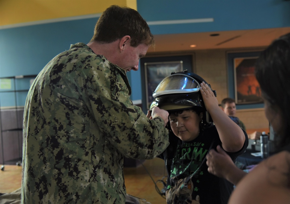 Quad Cities Navy Week Visits the Putnam Museum