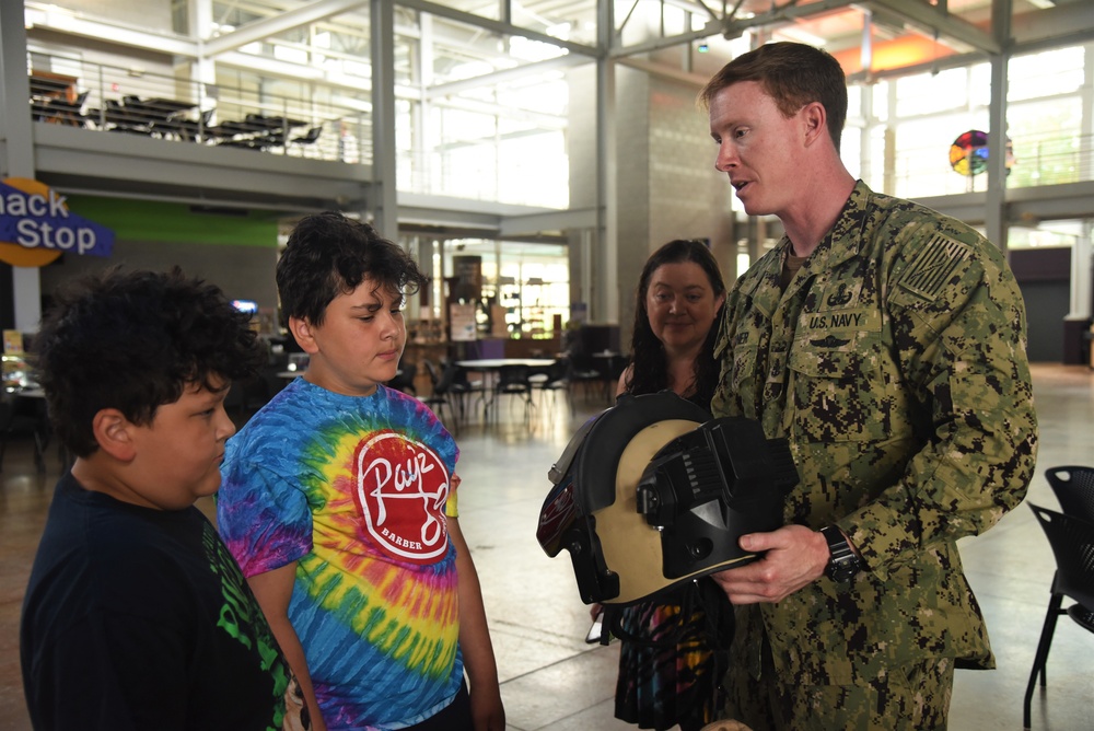 Quad Cities Navy Week Visits the Putnam Museum