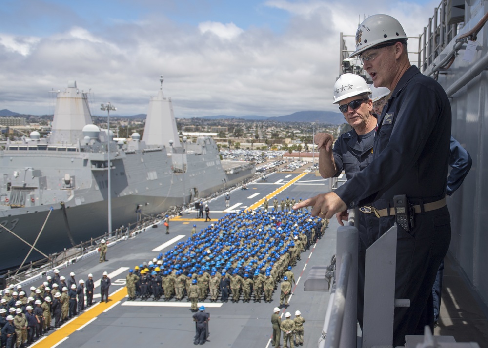 Commander, Naval Surface Force, U.S. Pacific Fleet Visits USS Makin Island