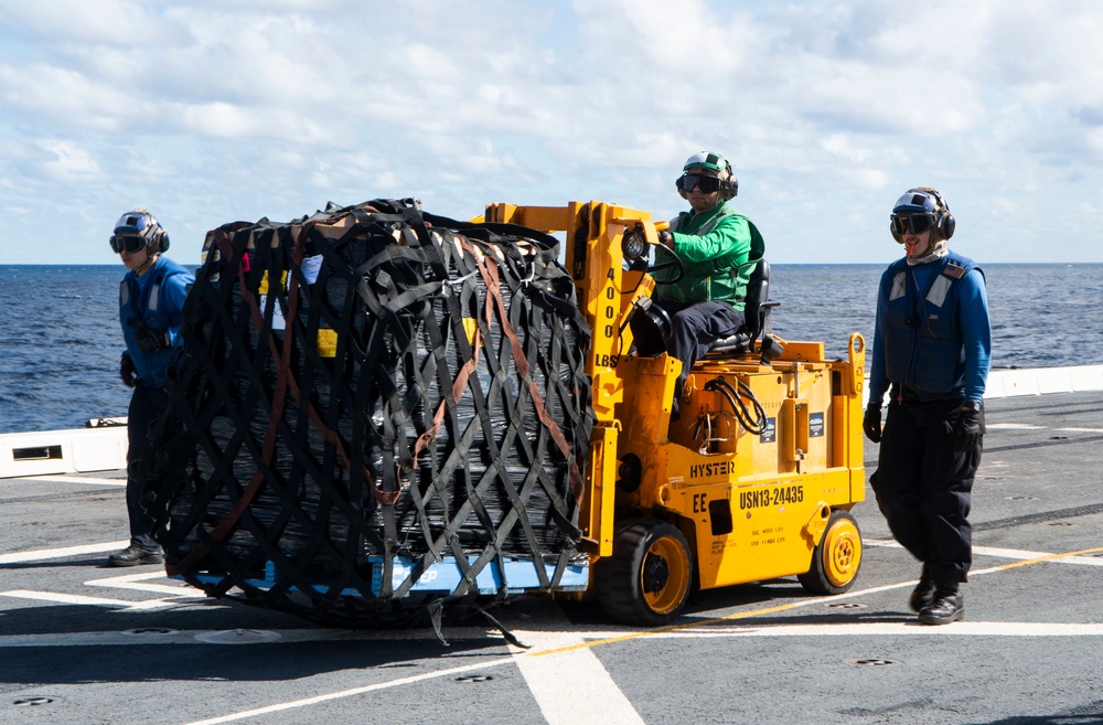 USS Green Bay (LPD 20) Replenishment-at-Sea