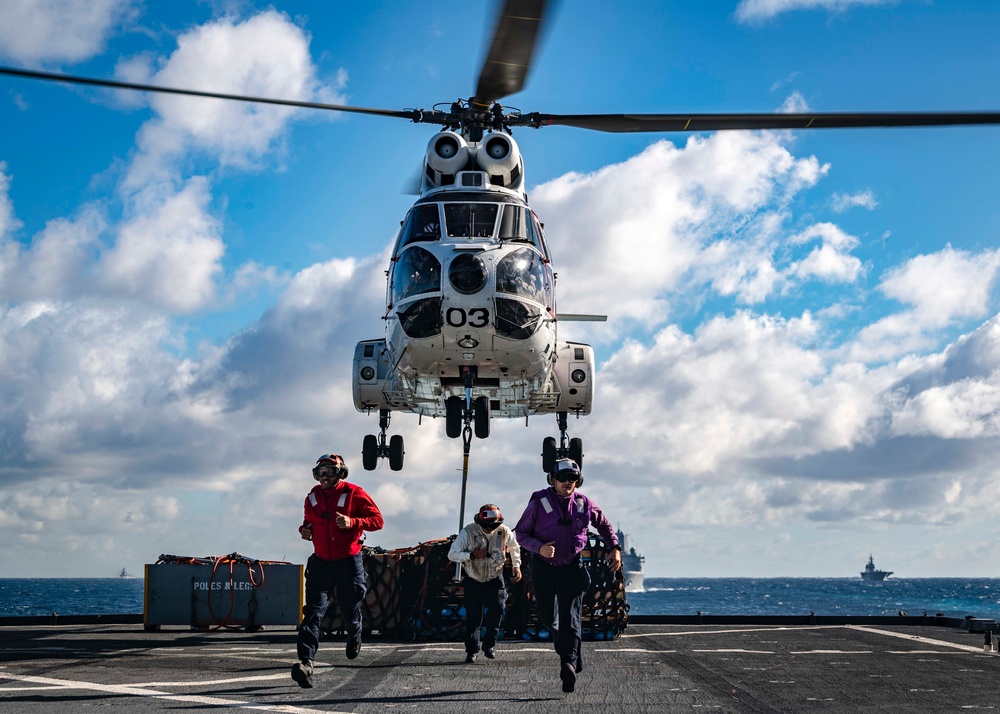 RAS with USS Wasp, USNS Rappahannock