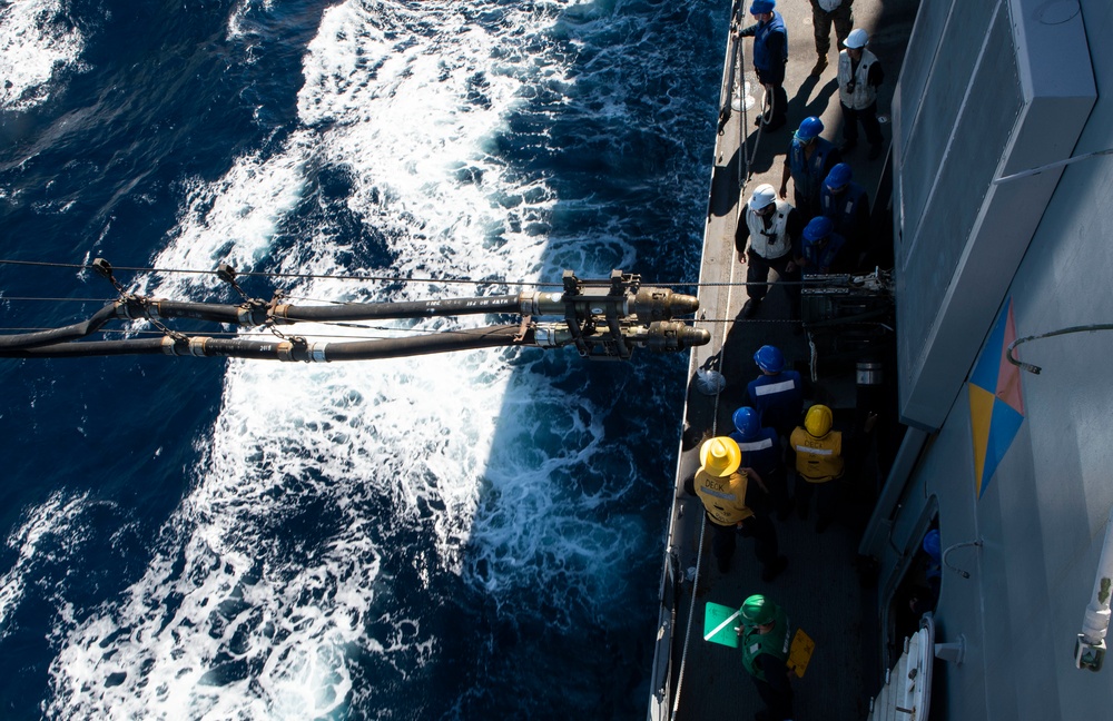 USS Green Bay (LPD 20) Replenishment-at-Sea