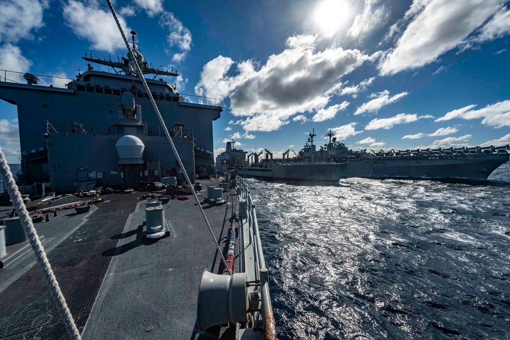 RAS with USS Wasp, USNS Rappahannock