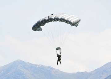 Dobbins, partner units drop Japanese paratroopers for Red Flag Alaska
