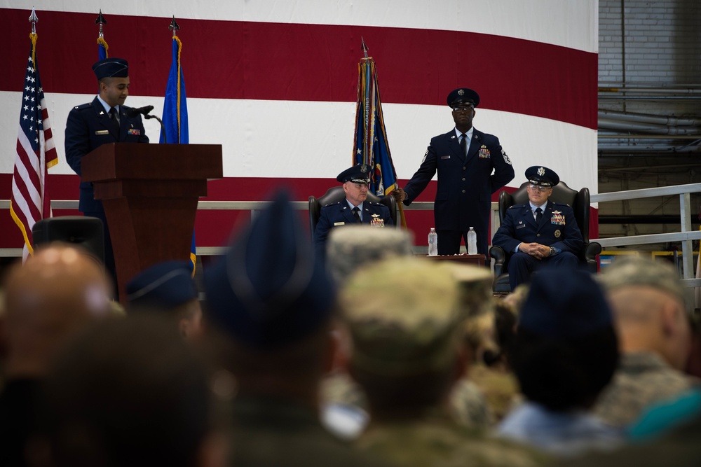 Heathman takes reigns of 375th AMW