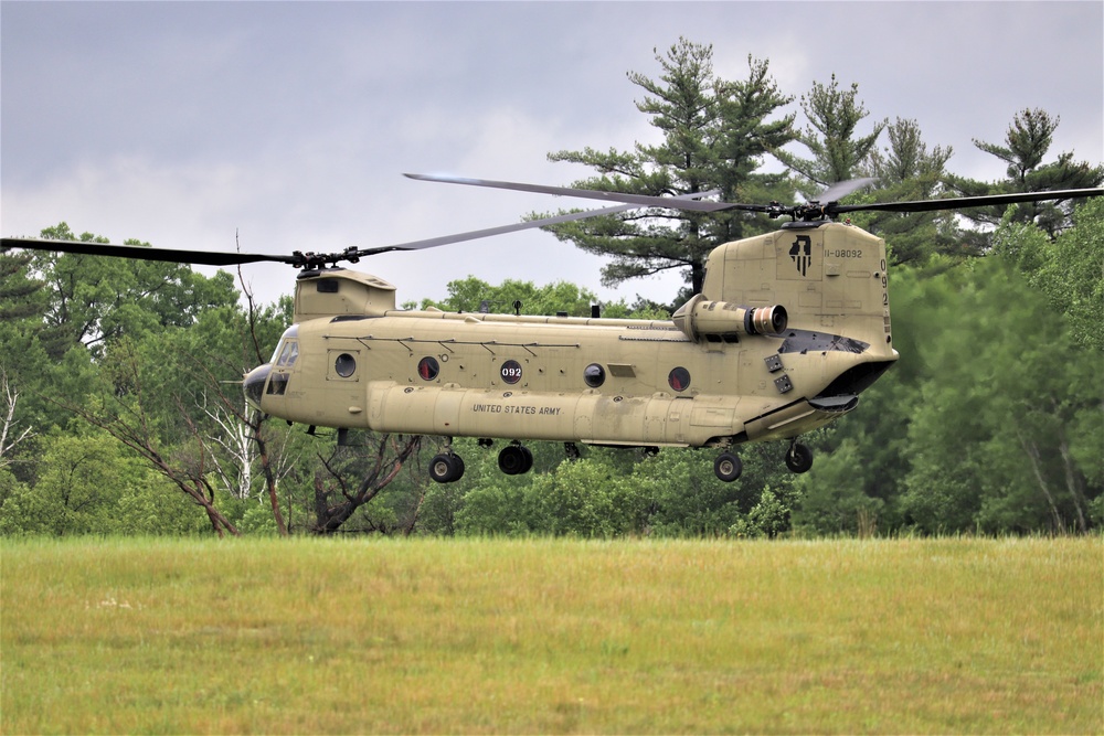 Illinois National Guard Chinook helicopters, crews support training at Fort McCoy