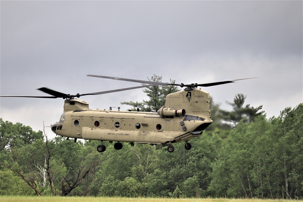 Illinois National Guard Chinook helicopters, crews support training at Fort McCoy