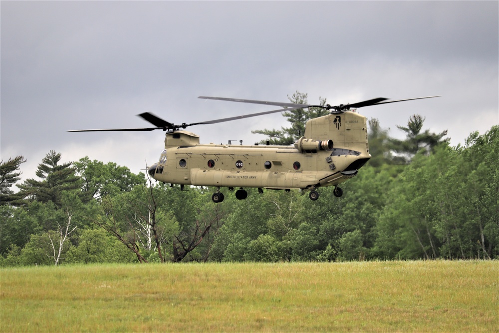 Illinois National Guard Chinook helicopters, crews support training at Fort McCoy