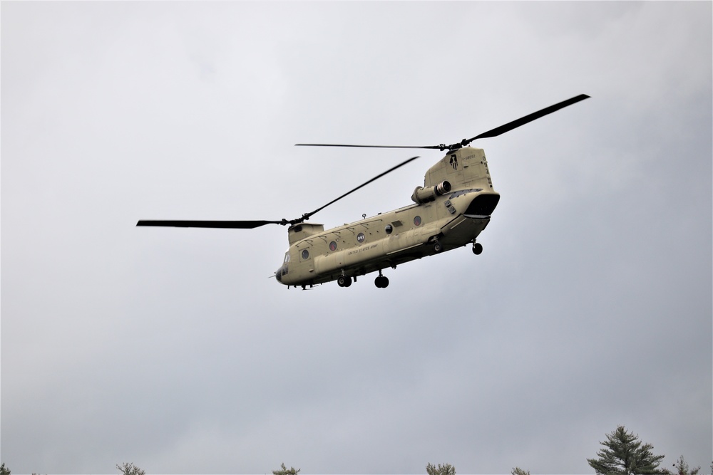 Illinois National Guard Chinook helicopters, crews support training at Fort McCoy