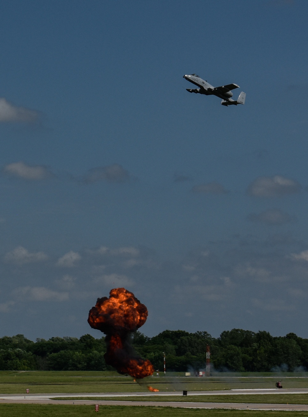 A-10 performs simulated close air support during Whiteman Air Force Base air show