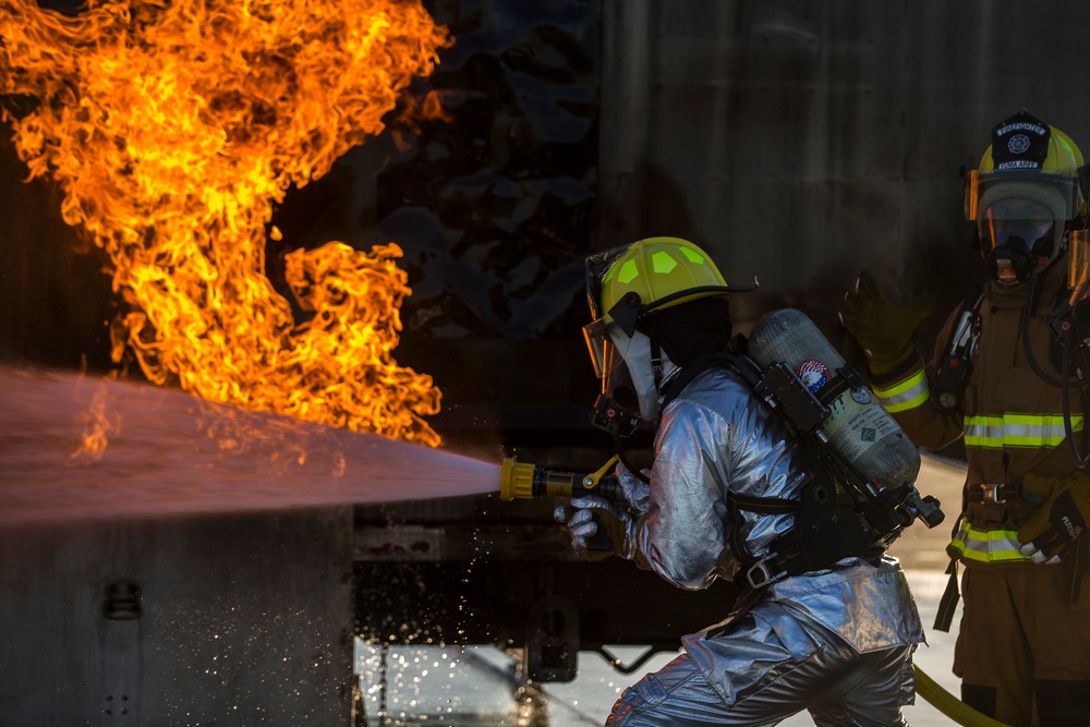 MCAS Yuma ARFF Marines Conduct Live-Burn Training