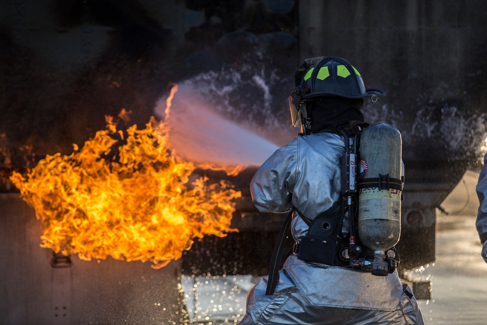 MCAS Yuma ARFF Marines Conduct Live-Burn Training