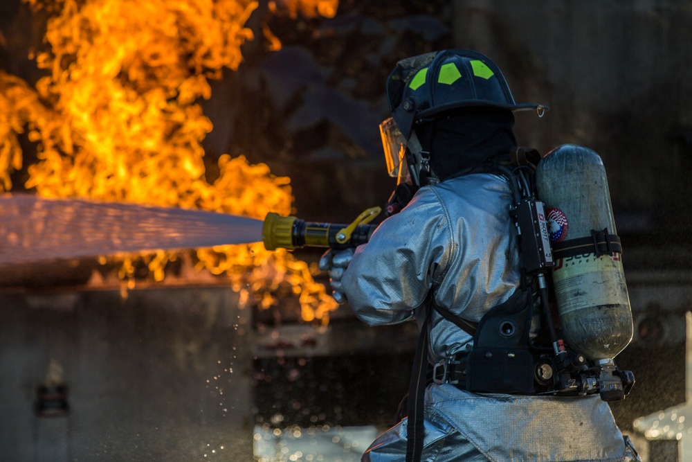 MCAS Yuma ARFF Marines Conduct Live-Burn Training