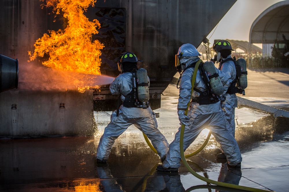 MCAS Yuma ARFF Marines Conduct Live-Burn Training