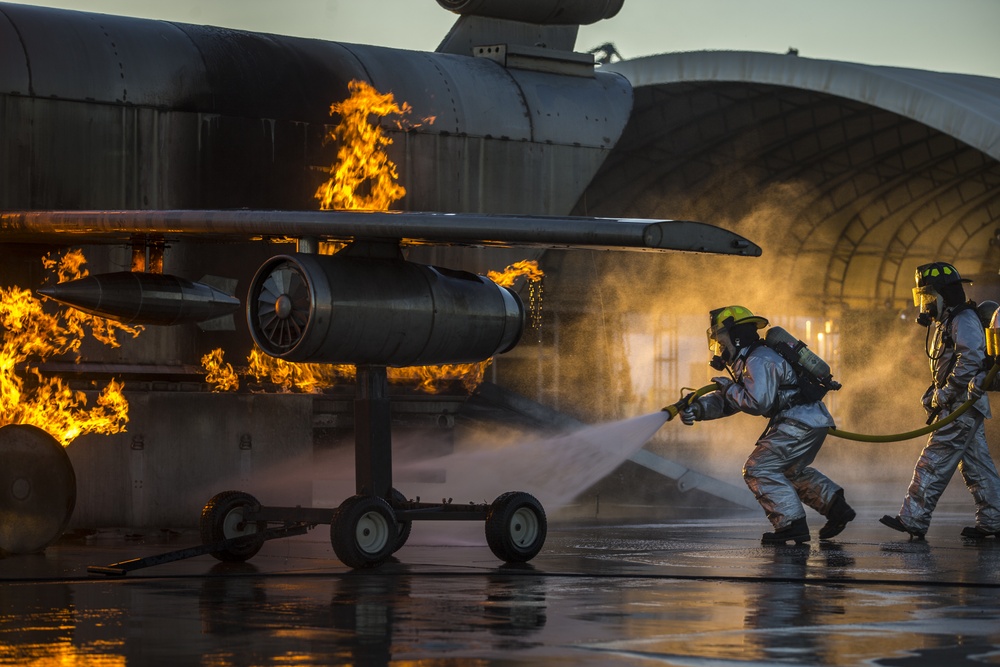 MCAS Yuma ARFF Marines Conduct Live-Burn Training